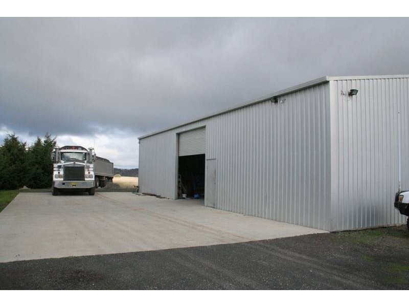 329 Browns Creek Road, Blayney NSW 2799