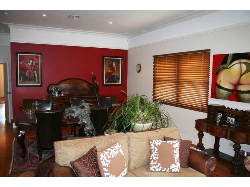 303 Lords Place, Orange NSW 2800