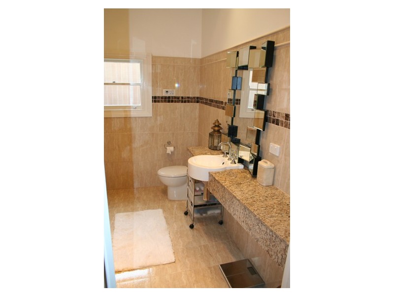 303 Lords Place, Orange NSW 2800