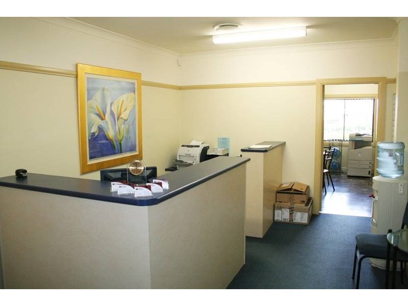 135 Sale Street, Orange NSW 2800