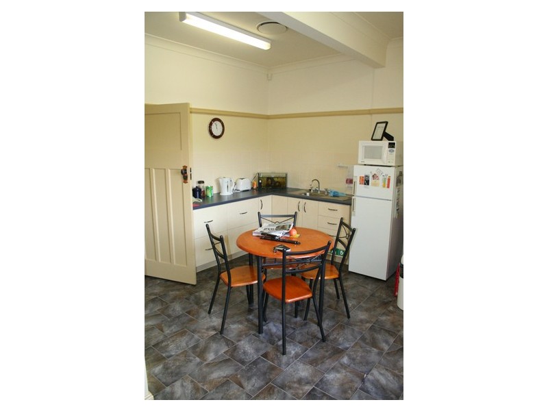 135 Sale Street, Orange NSW 2800