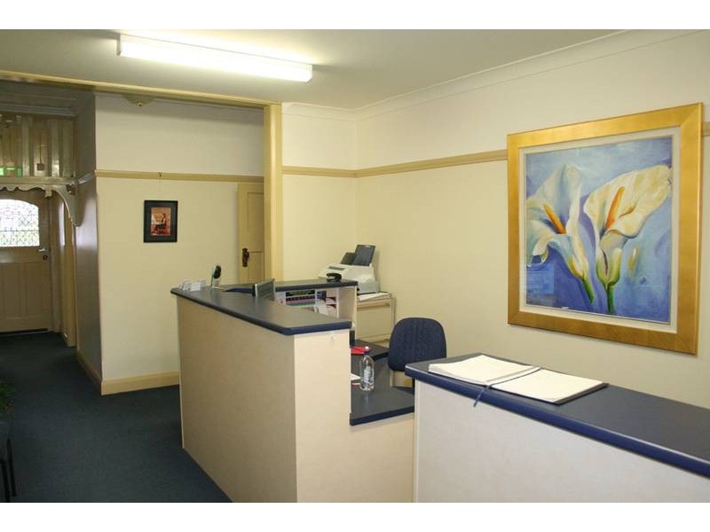 135 Sale Street, Orange NSW 2800