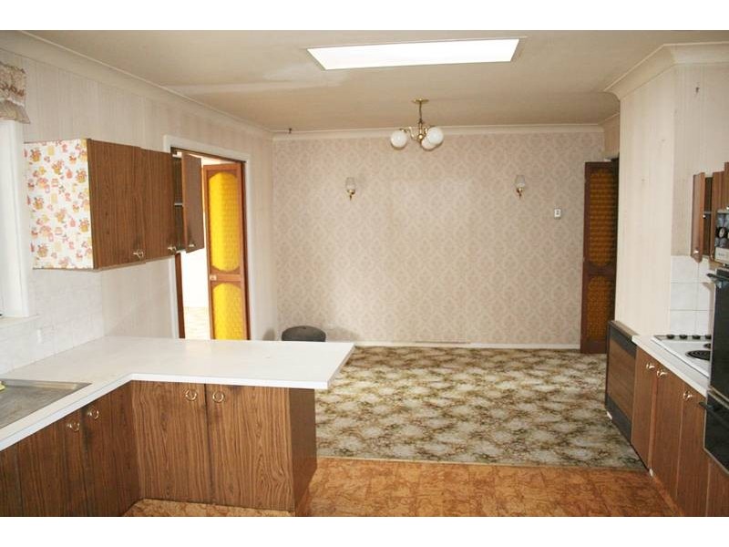 19 Benelong Place, Orange NSW 2800