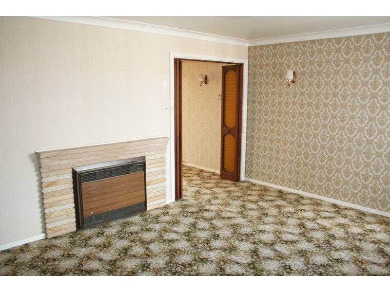 19 Benelong Place, Orange NSW 2800