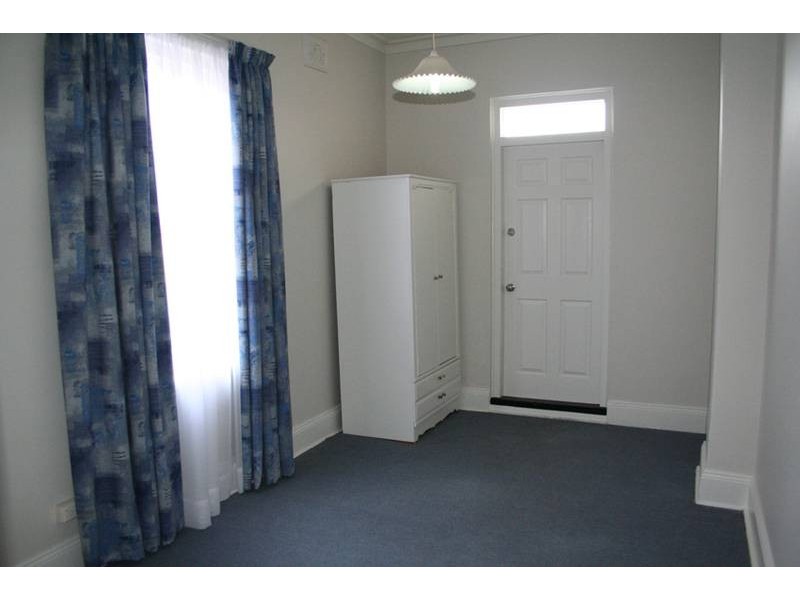 1/300 Summer Street, Orange NSW 2800