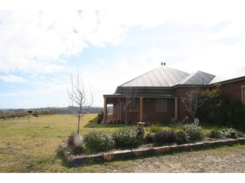 - Kangaroobie Lane, Orange NSW 2800