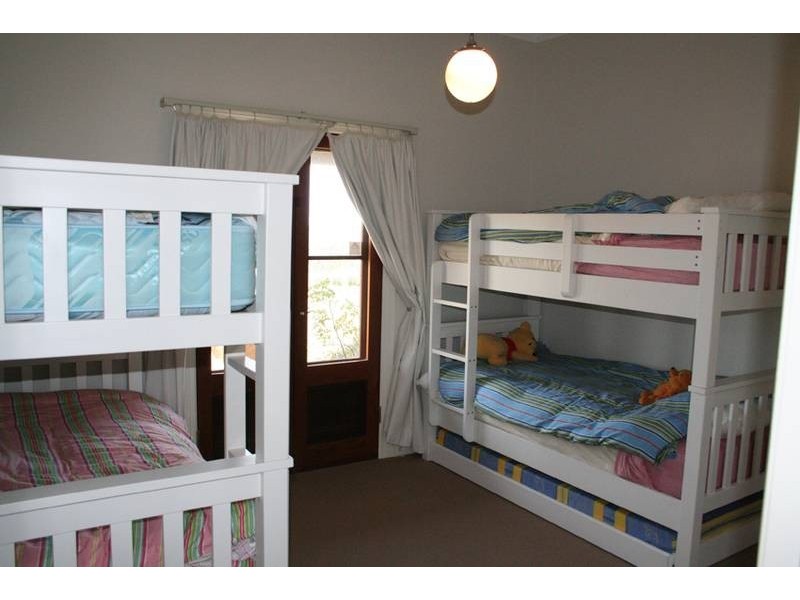 - Kangaroobie Lane, Orange NSW 2800