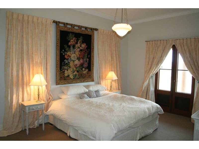 - Kangaroobie Lane, Orange NSW 2800