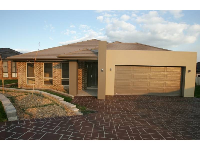 6 Stewart Close, Orange NSW 2800