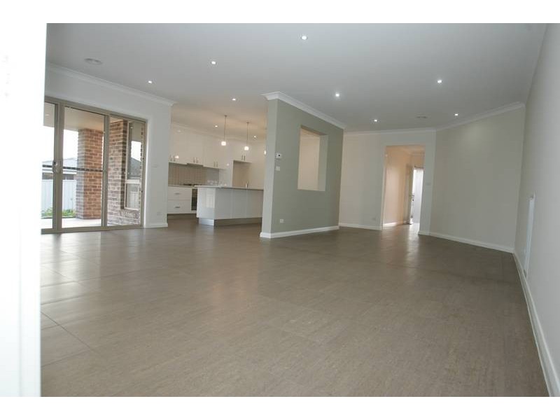 6 Stewart Close, Orange NSW 2800