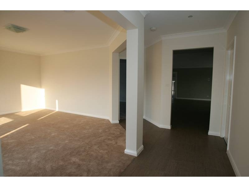 6 Stewart Close, Orange NSW 2800