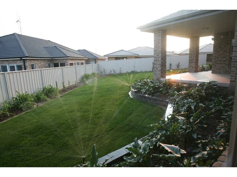 6 Stewart Close, Orange NSW 2800