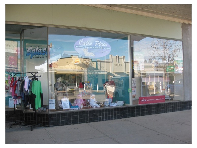 - Bank Street, Molong NSW 2866