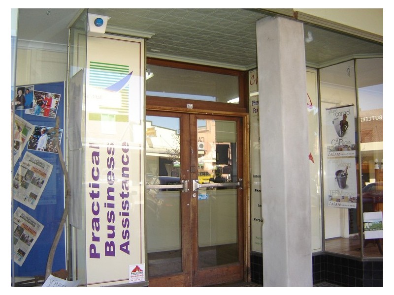 - Bank Street, Molong NSW 2866