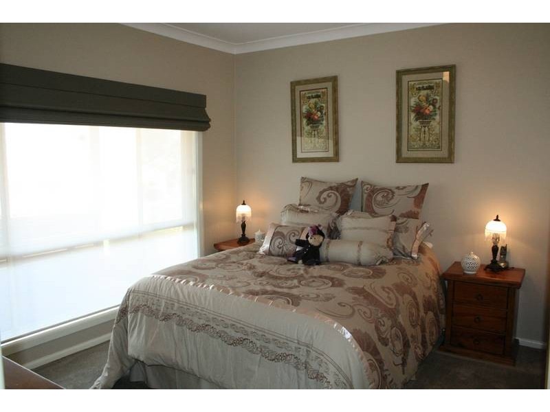 443 Summer Street East, Orange NSW 2800