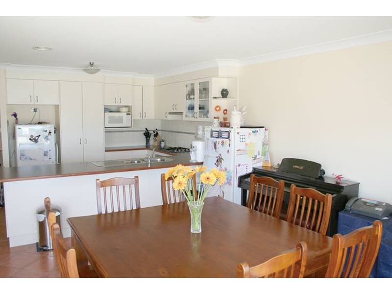 27 Holman Way, Orange NSW 2800