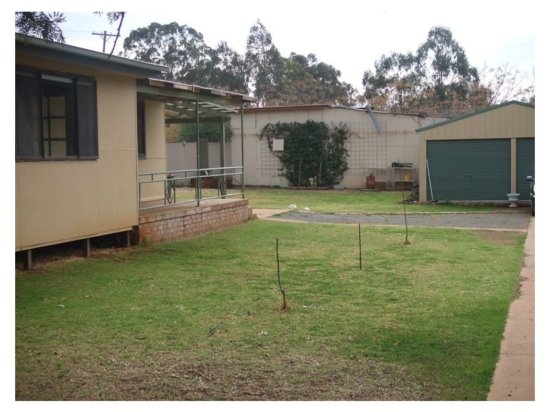 1 Whitton Street, Manildra NSW 2865