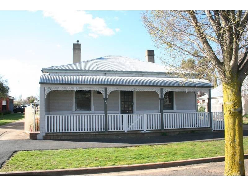 77 March Street, Orange NSW 2800
