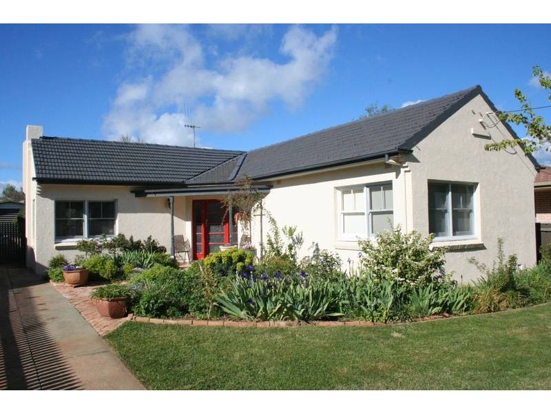 8 Torpy Street, Orange NSW 2800