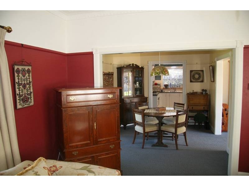 8 Torpy Street, Orange NSW 2800