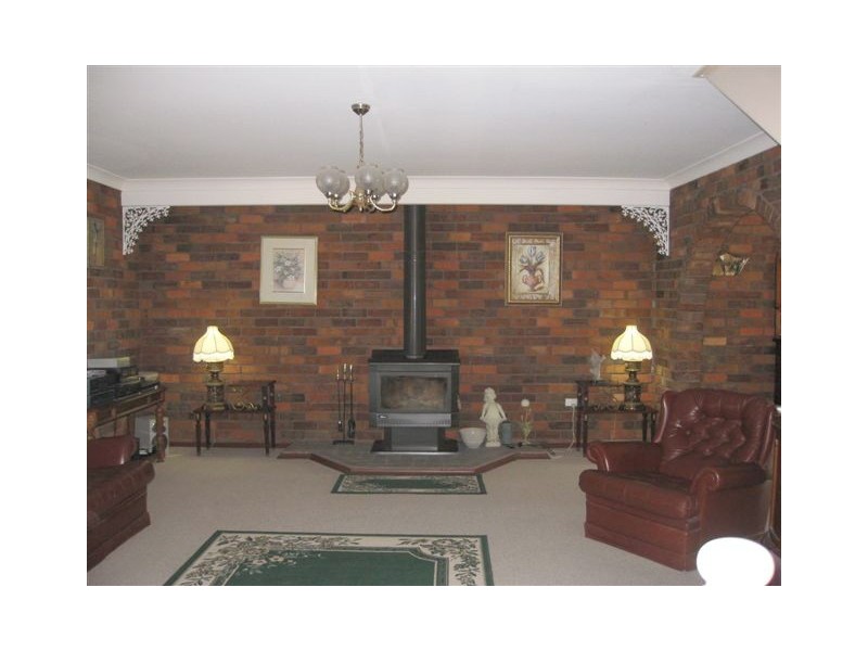 34 McGroder Street, Molong NSW 2866