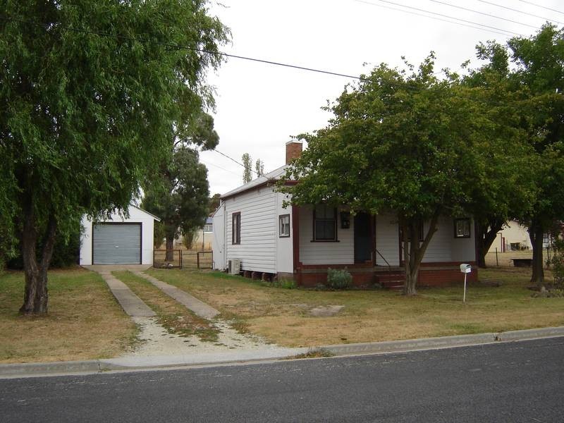15 Tucker Street, Blayney NSW 2799