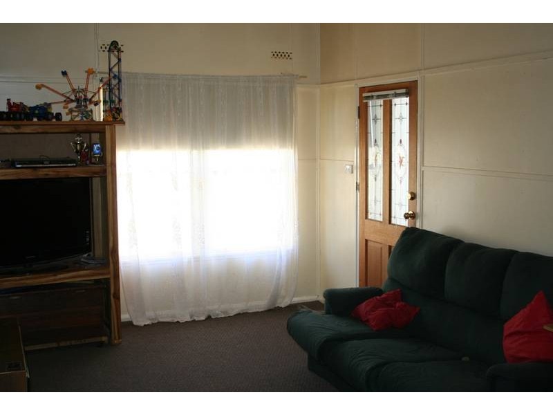 8 Wattle Avenue, Orange NSW 2800