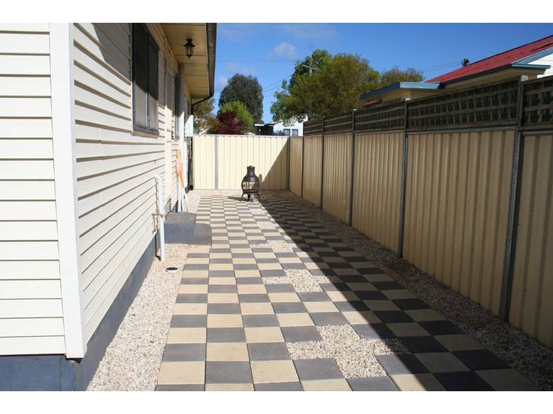 8 Wattle Avenue, Orange NSW 2800