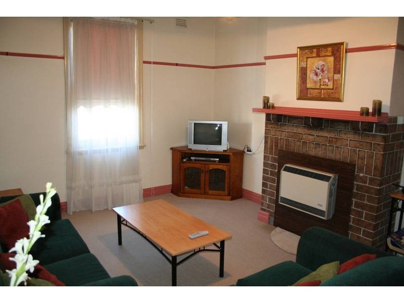 69 March Street, Orange NSW 2800