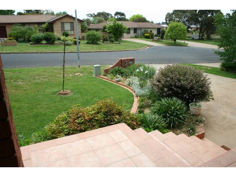 7 Tudor Place, Orange NSW 2800