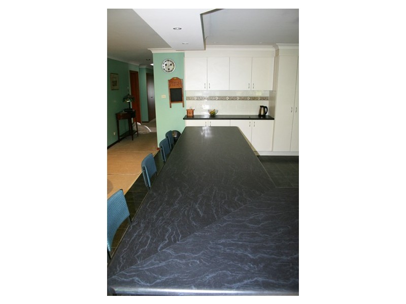 7 Tudor Place, Orange NSW 2800