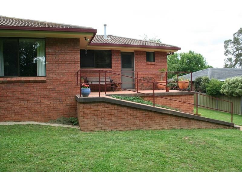 7 Tudor Place, Orange NSW 2800