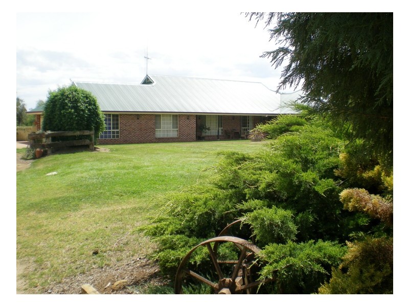 406 Nanami Lane, Orange NSW 2800