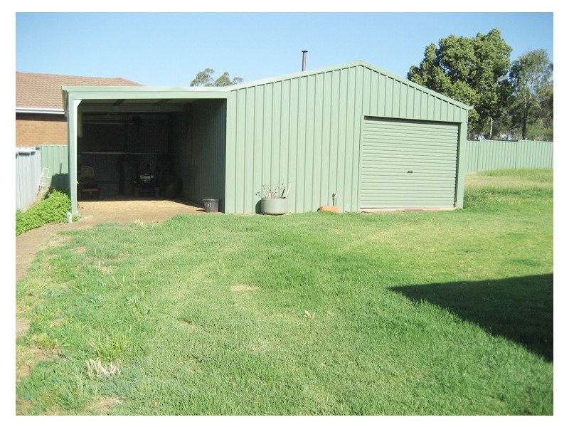 18 Flood Street, Cudal NSW 2864