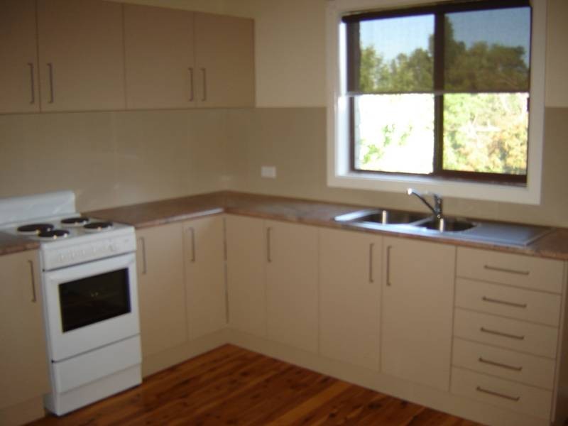 20 Medway Street, Blayney NSW 2799