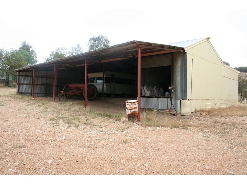 Lewis Ponds Road, Orange NSW 2800