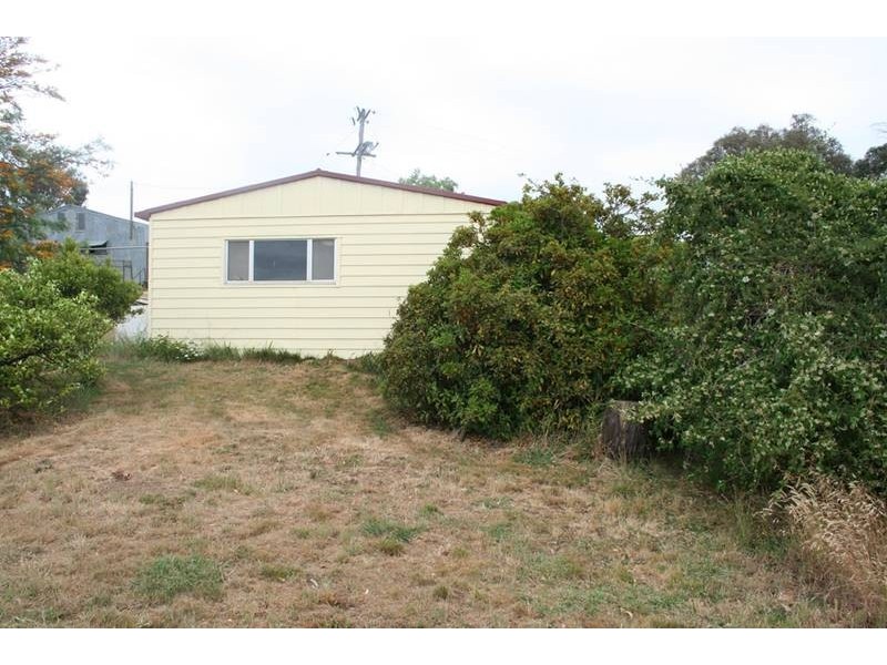 Lewis Ponds Road, Orange NSW 2800