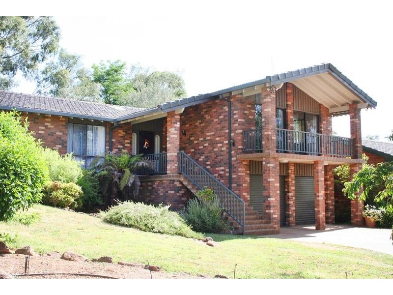 10 Pasadena Place, Orange NSW 2800