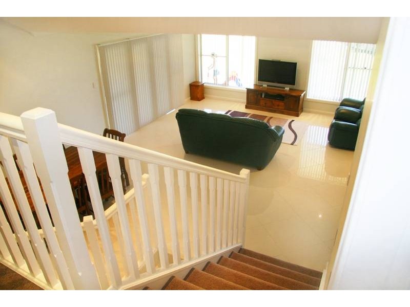 9 Collins Way, Orange NSW 2800