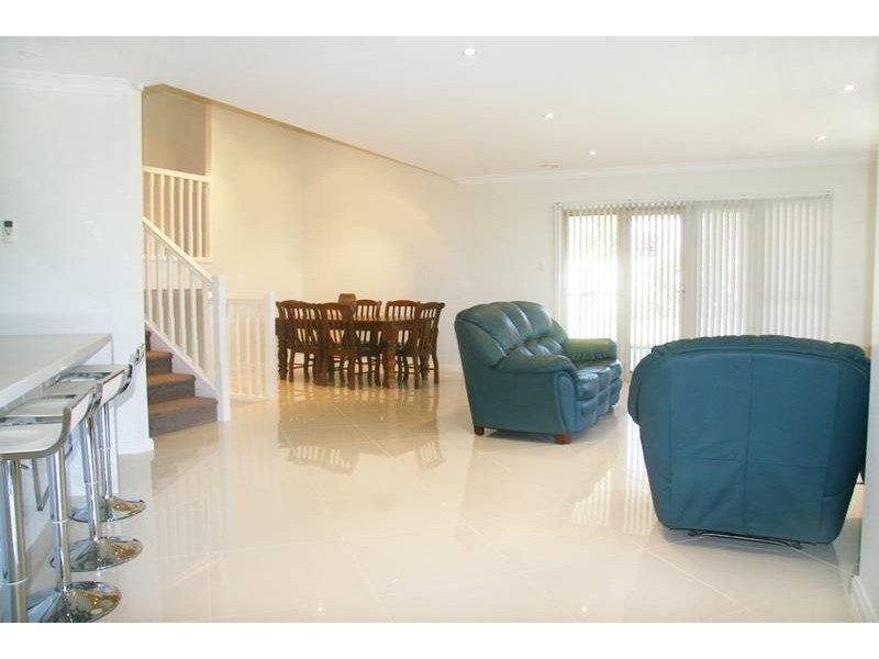 9 Collins Way, Orange NSW 2800