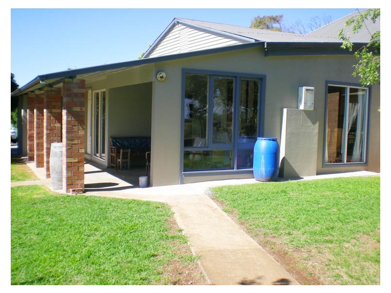 274 Leeds Parade, Orange NSW 2800