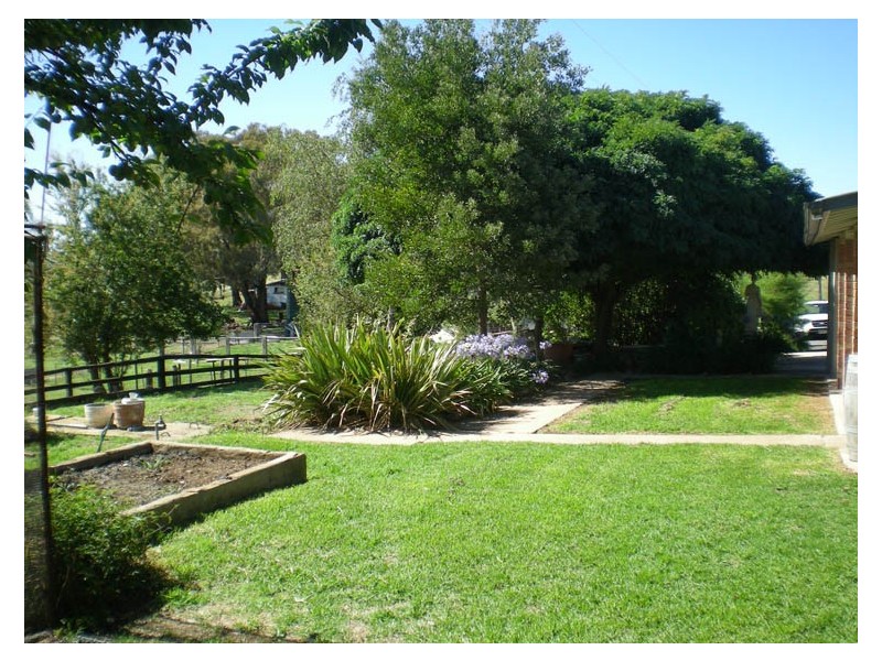 274 Leeds Parade, Orange NSW 2800