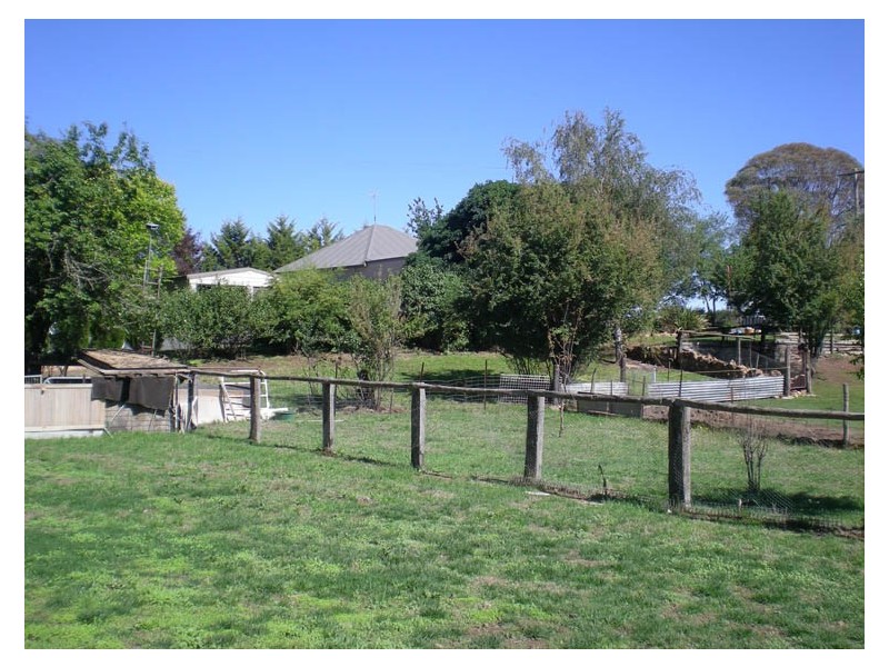 274 Leeds Parade, Orange NSW 2800