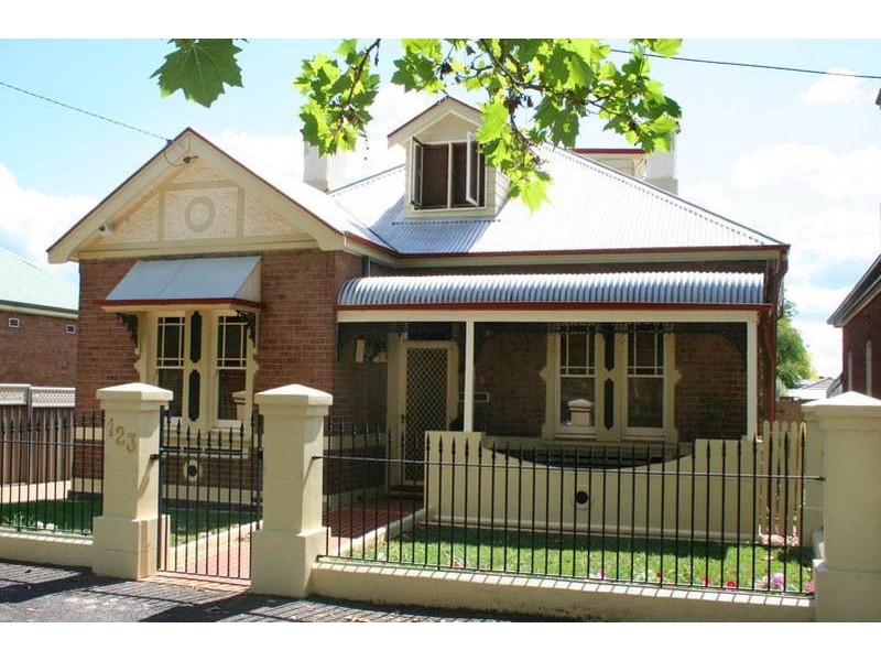 123 Lords Place, Orange NSW 2800