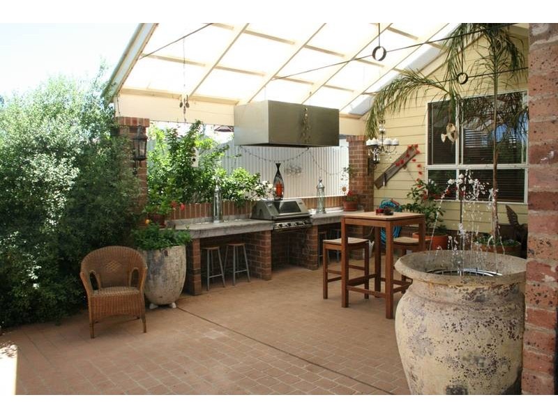 123 Lords Place, Orange NSW 2800