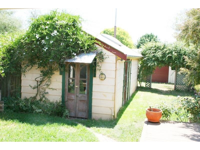 127 Lords Place, Orange NSW 2800