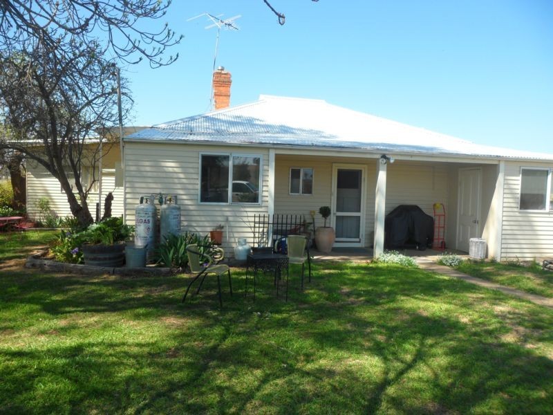79 Banjo Patterson Way, Molong NSW 2866