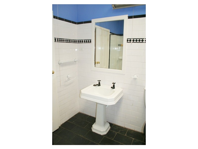 135 Hill Street, Orange NSW 2800