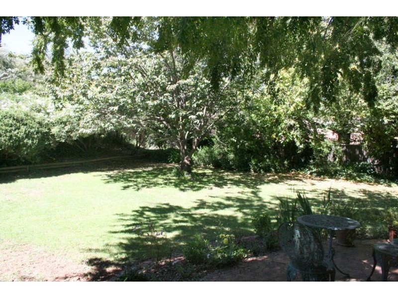 14 Noonameena Drive, Orange NSW 2800