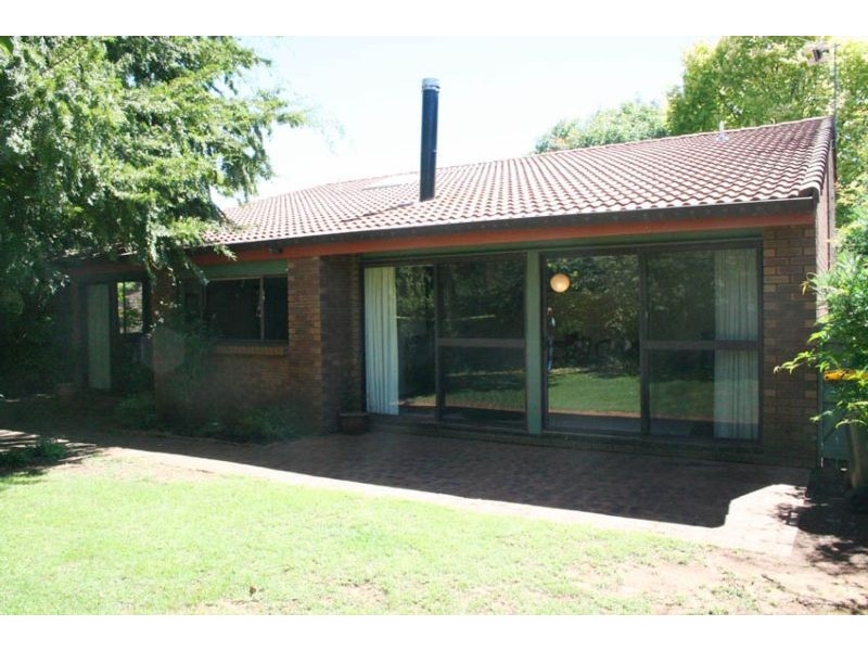 14 Noonameena Drive, Orange NSW 2800